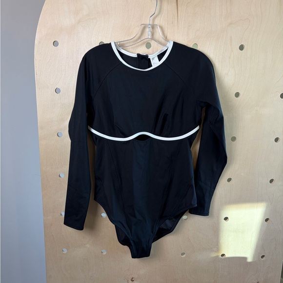 NWT Offshore Long Sleeve One-Piece Swimsuit in Black Size Large - Picture 5 of 9